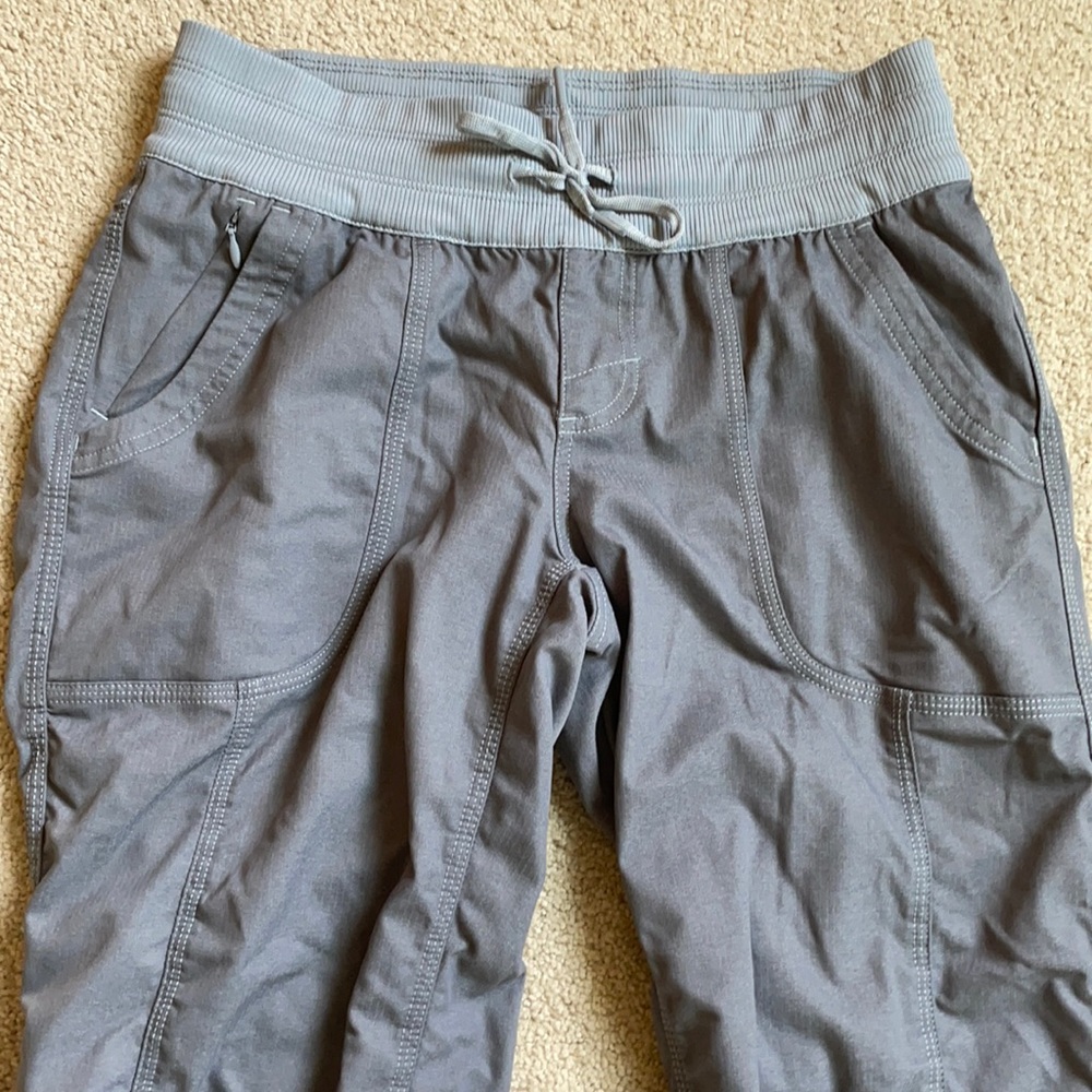 The North Face Women’s Small Crop Pants Small